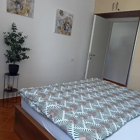 Azure View Golem (Tirana)